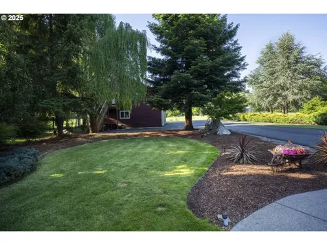 418 Rivershore Drive Roseburg OR 97470