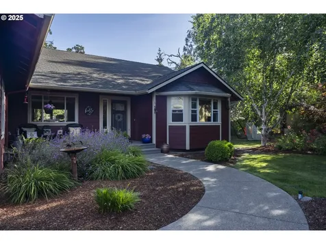 418 Rivershore Drive Roseburg OR 97470