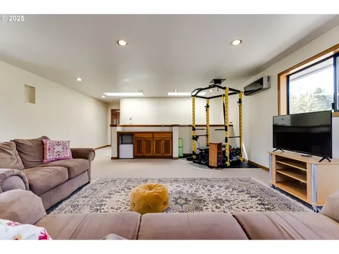 365 W 28th Avenue Eugene OR 97405