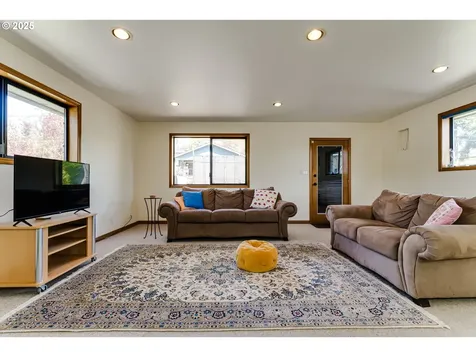 365 W 28th Avenue Eugene OR 97405