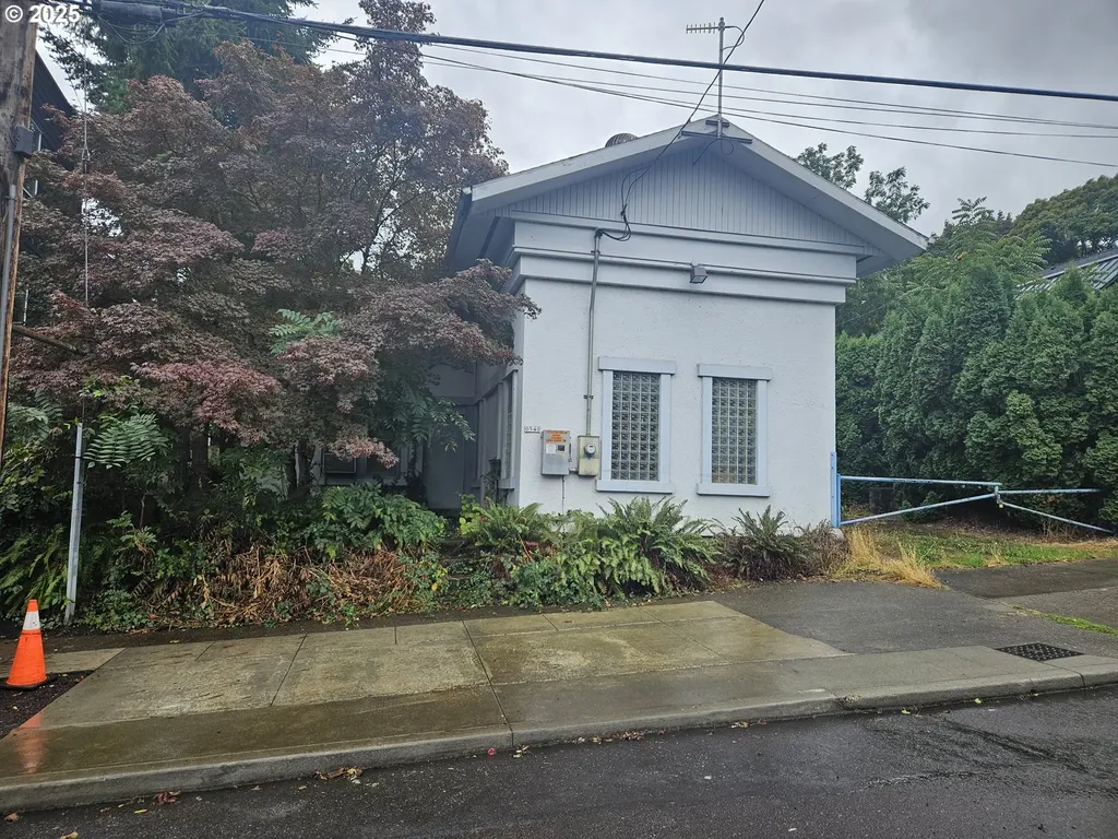 540 S Nevada Street Portland OR 97219