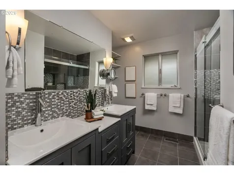 7830 SW 84th Avenue Portland OR 97223