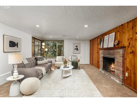 7830 SW 84th Avenue Portland OR 97223