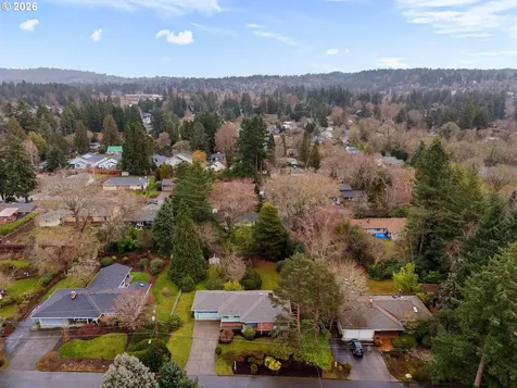 7830 SW 84th Avenue Portland OR 97223