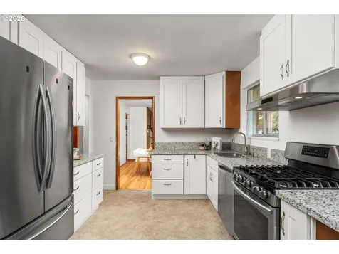 7830 SW 84th Avenue Portland OR 97223