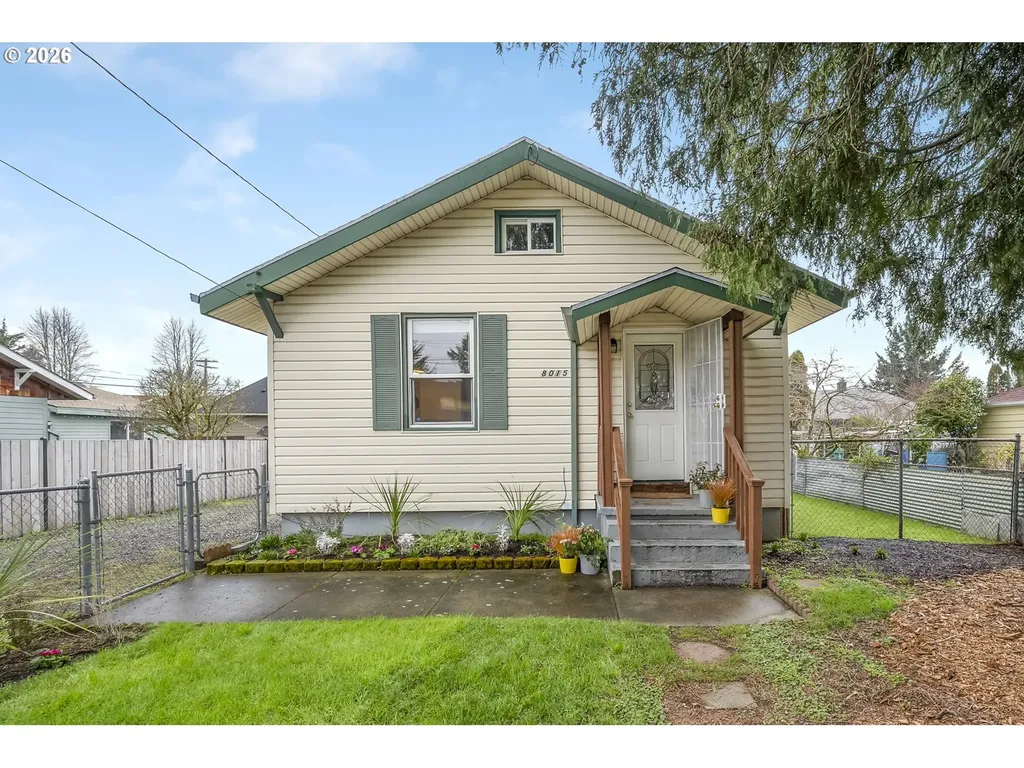 8015 SE Bush Street Portland OR 97206