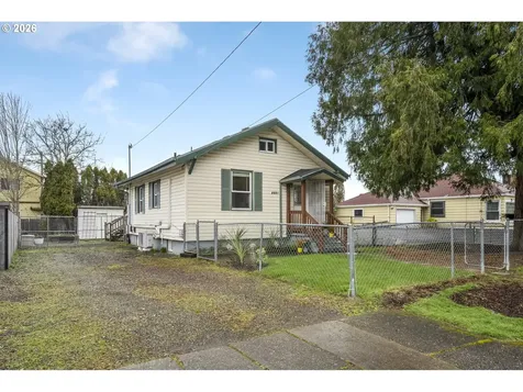 8015 SE Bush Street Portland OR 97206