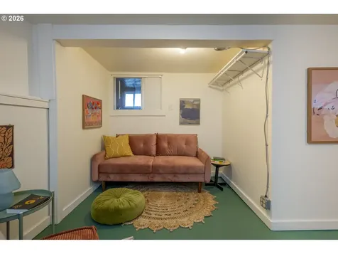 8015 SE Bush Street Portland OR 97206