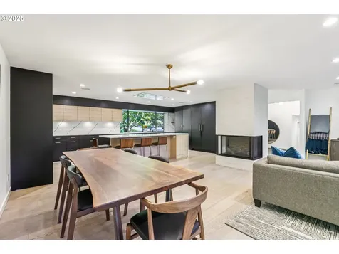 7037 SW Canby Lane Portland OR 97223