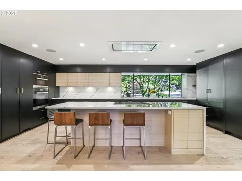 7037 SW Canby Lane Portland OR 97223