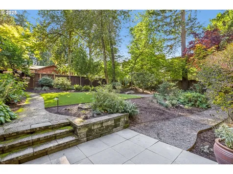 7037 SW Canby Lane Portland OR 97223