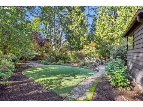 7037 SW Canby Lane Portland OR 97223