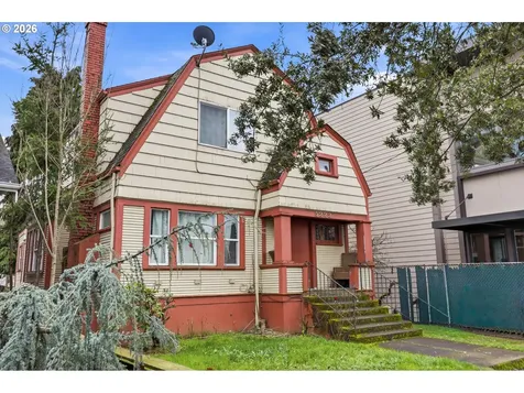 5222 SE Woodstock Boulevard Portland OR 97206