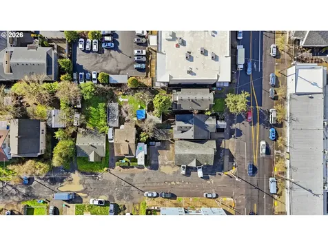 5222 SE Woodstock Boulevard Portland OR 97206