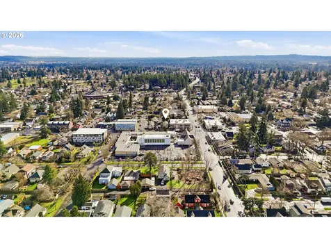 5222 SE Woodstock Boulevard Portland OR 97206