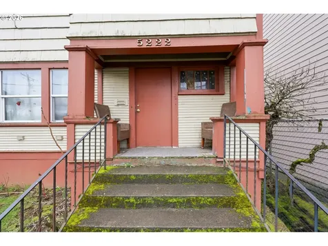 5222 SE Woodstock Boulevard Portland OR 97206