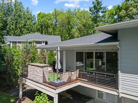 3425 SW 57th Avenue Portland OR 97221