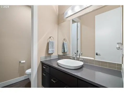 3425 SW 57th Avenue Portland OR 97221