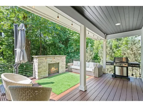 3425 SW 57th Avenue Portland OR 97221