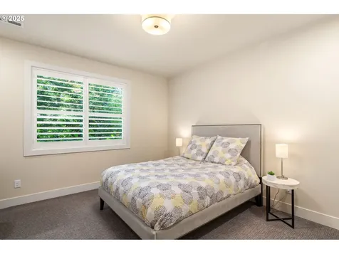 3425 SW 57th Avenue Portland OR 97221