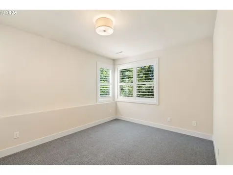 3425 SW 57th Avenue Portland OR 97221