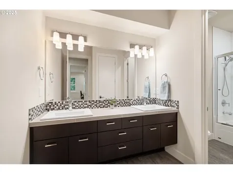 3425 SW 57th Avenue Portland OR 97221