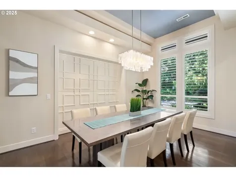 3425 SW 57th Avenue Portland OR 97221