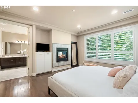 3425 SW 57th Avenue Portland OR 97221