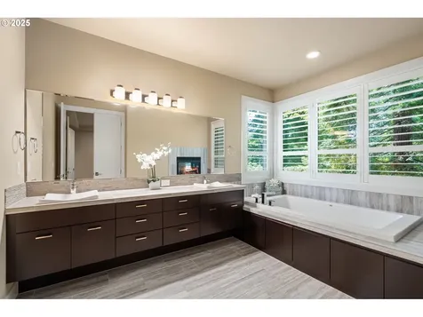 3425 SW 57th Avenue Portland OR 97221