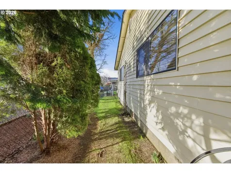 1350 Dogwood Drive Woodburn OR 97071