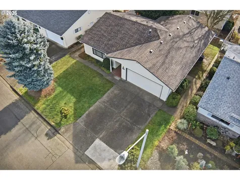 1350 Dogwood Drive Woodburn OR 97071