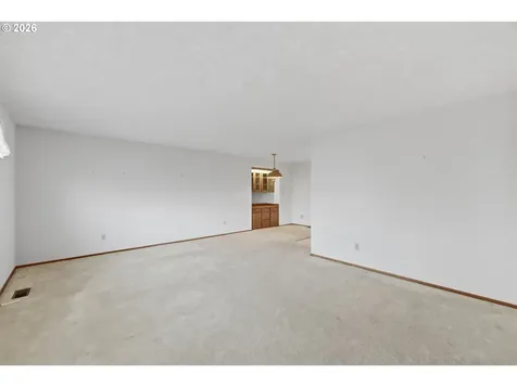 1350 Dogwood Drive Woodburn OR 97071