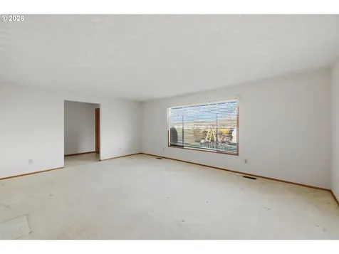 1350 Dogwood Drive Woodburn OR 97071