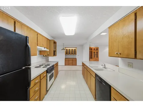 1350 Dogwood Drive Woodburn OR 97071