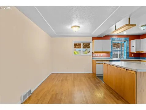 4922 SE 51st Avenue Portland OR 97206