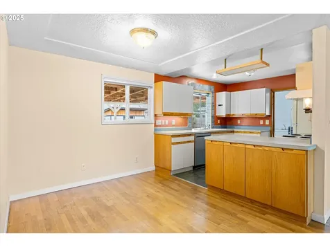 4922 SE 51st Avenue Portland OR 97206