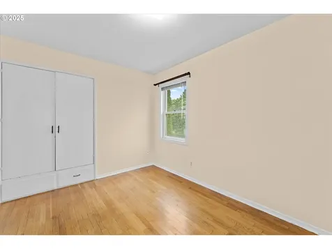 4922 SE 51st Avenue Portland OR 97206
