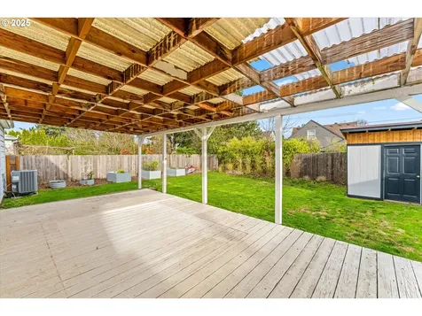 4922 SE 51st Avenue Portland OR 97206