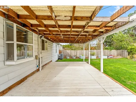 4922 SE 51st Avenue Portland OR 97206
