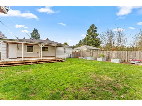 4922 SE 51st Avenue Portland OR 97206