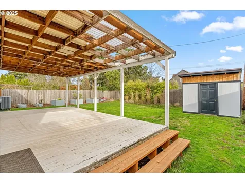 4922 SE 51st Avenue Portland OR 97206