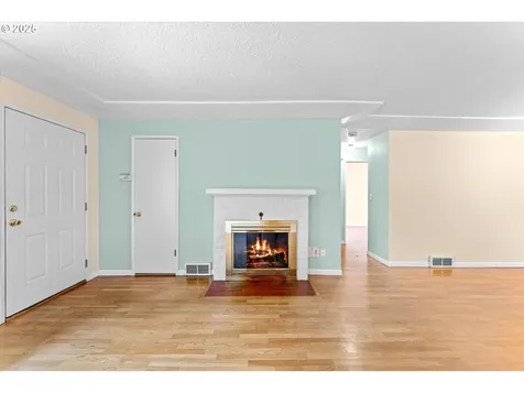 4922 SE 51st Avenue Portland OR 97206