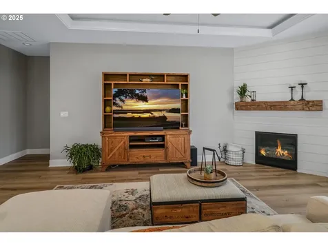 481 NW Crater Lake Drive Dallas OR 97338