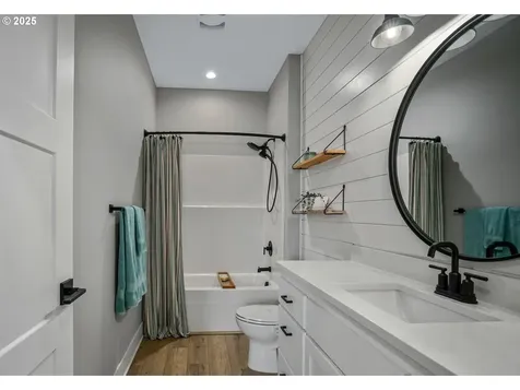 481 NW Crater Lake Drive Dallas OR 97338