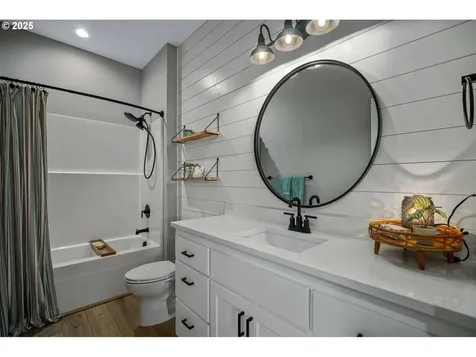 481 NW Crater Lake Drive Dallas OR 97338