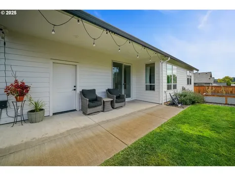 481 NW Crater Lake Drive Dallas OR 97338