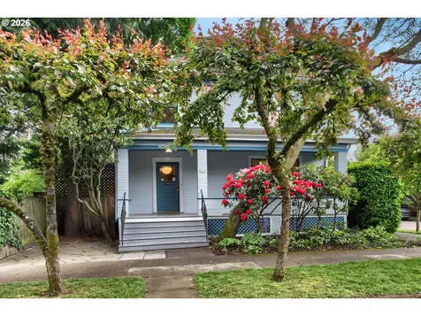 902 NE Thompson Street Portland OR 97212