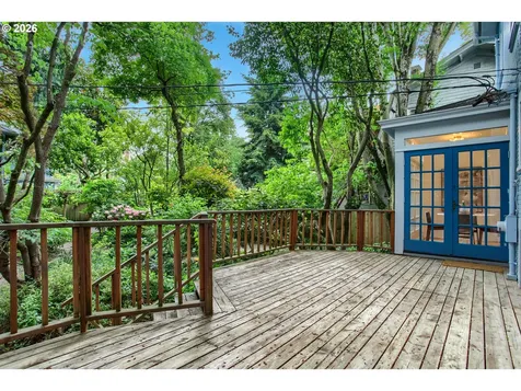 902 NE Thompson Street Portland OR 97212