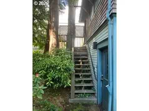 902 NE Thompson Street Portland OR 97212