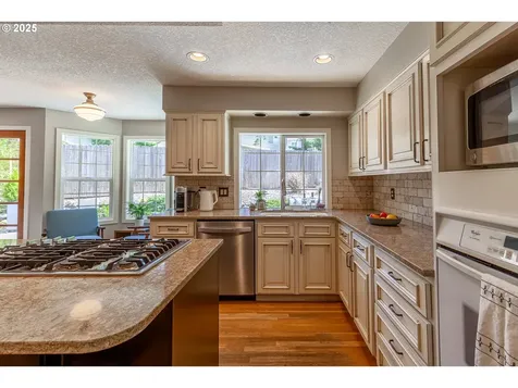 11720 SW 29th Place Portland OR 97219